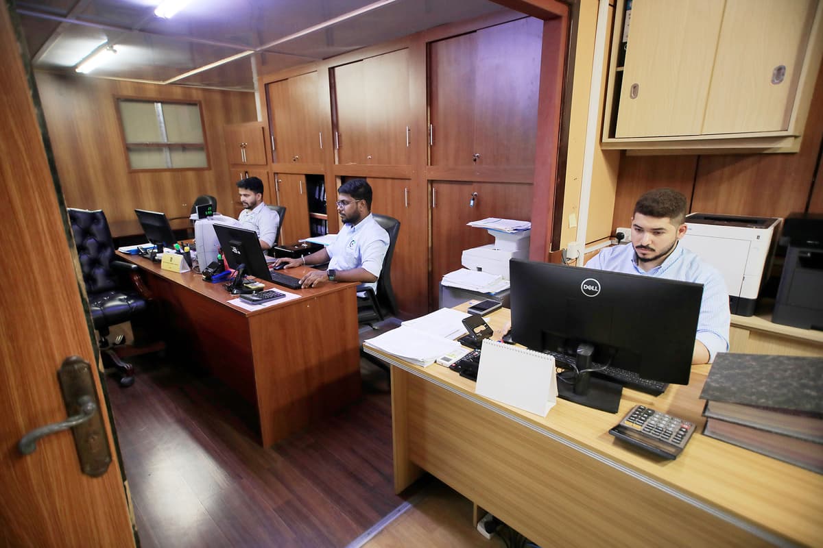 Gmt Warehouse Team  1